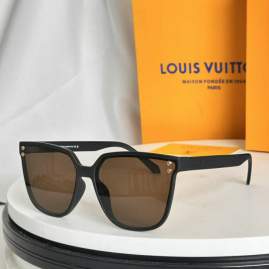 Picture of Louis Vuitton Sunglasses _SKUfw74860895fw
